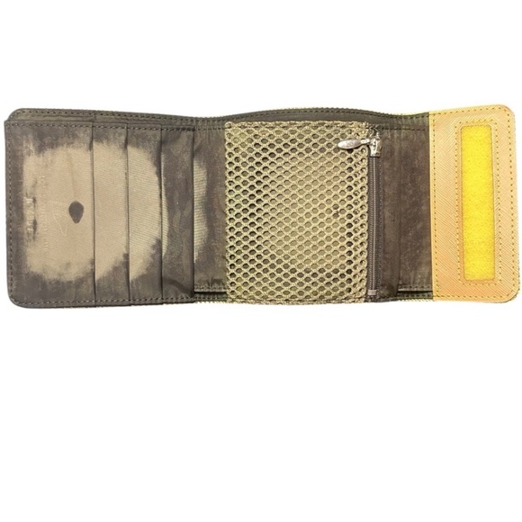 *Low Start* Limited Edition LV Cup trifold wallet - Neon yellow - Picture 5 of 10